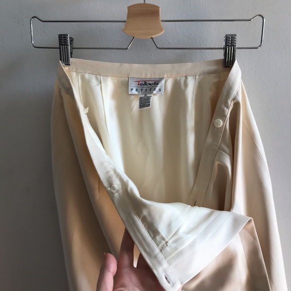 Minimalist 90s Talbots Cream Faux Wrap Midi Skirt 
Fully Lined in Silk CBK Style - Picture 8 of 9
